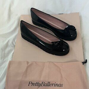 NWT PRETTY BALLERINAS FINE FLATS FOOWEAR BLACK PATENT LEATHER SIZE 8 1/2